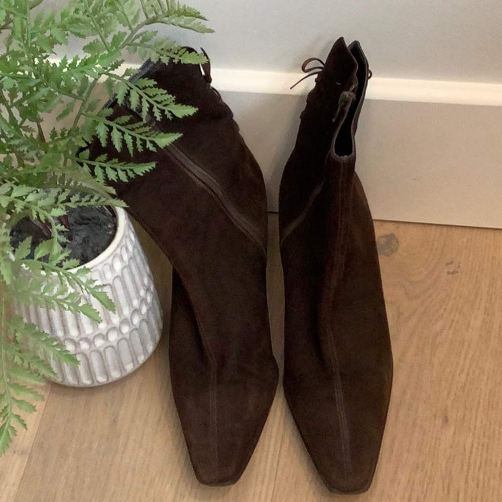 Elegant Brown Ankle Boots